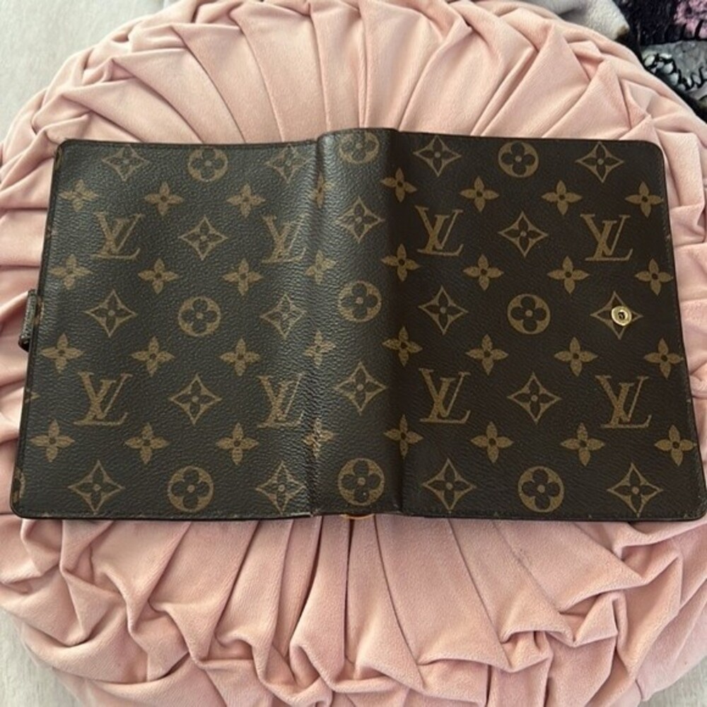 Louis Vuitton MM Monogram Agenda (Medium size) 6 ring Personal Size - Picture 5 of 13